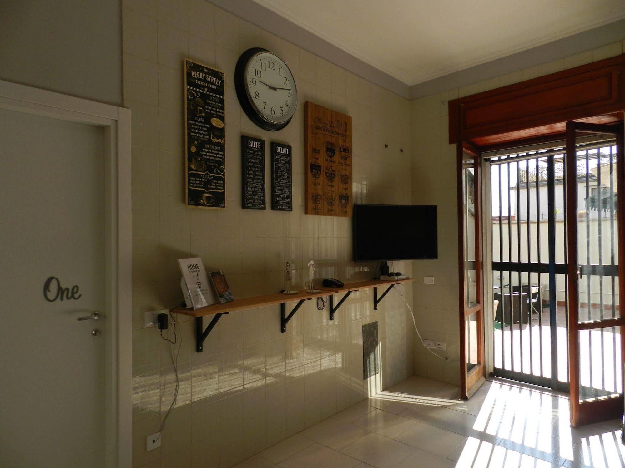 Mola Rooms Neapel Exterior foto