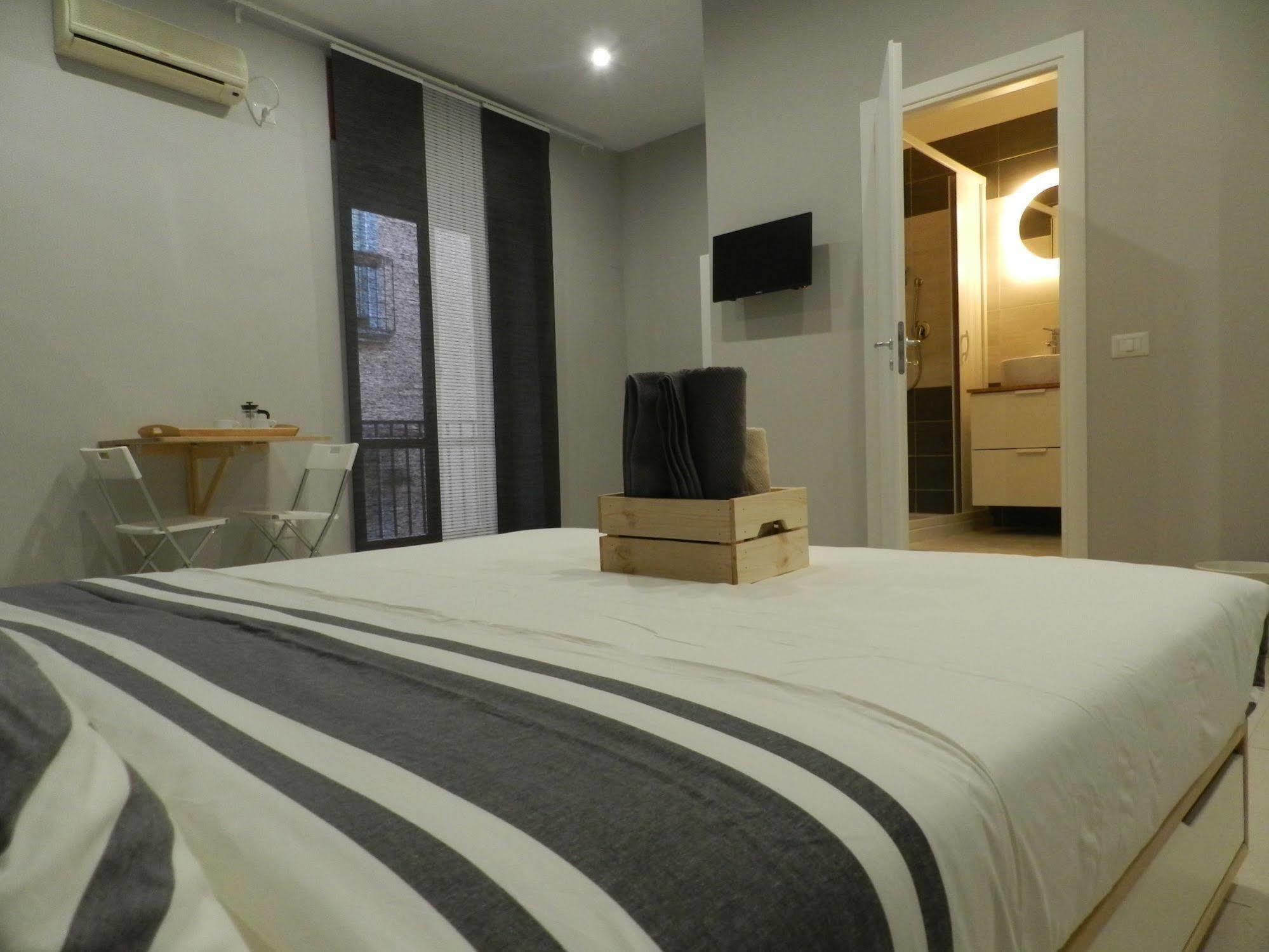 Mola Rooms Neapel Exterior foto