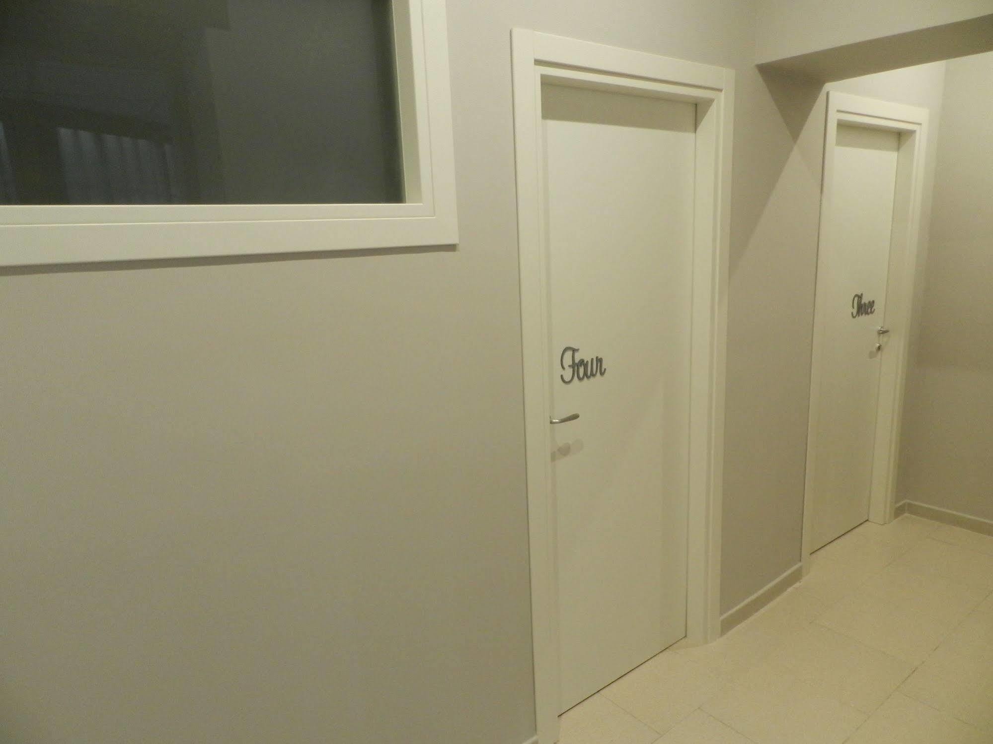 Mola Rooms Neapel Exterior foto