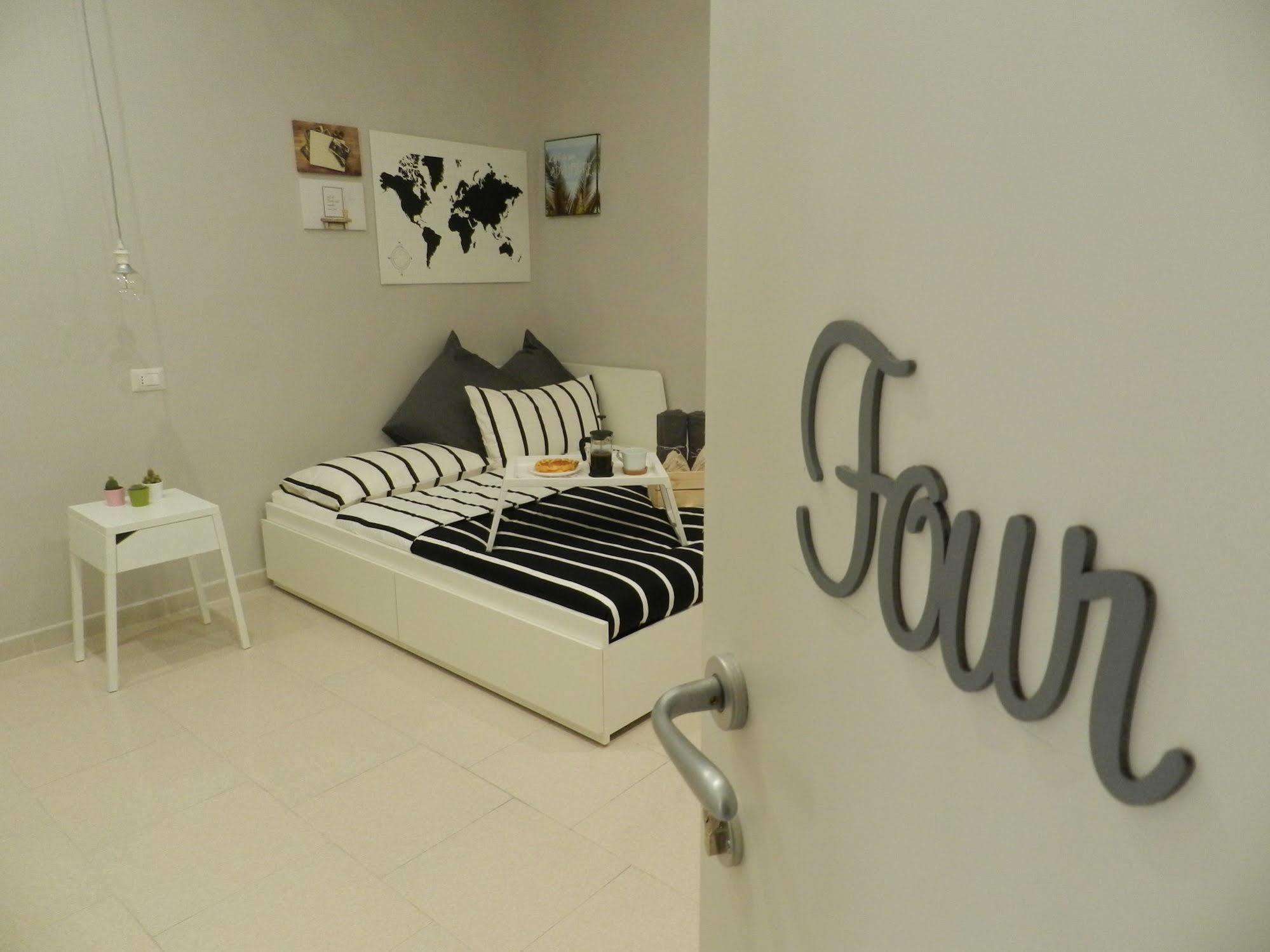 Mola Rooms Neapel Exterior foto